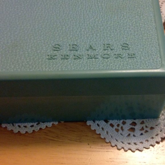 Vintage Buttonholer, Kenmore Model 17501 Sewing Machine plus accessory box - Picture 3 of 16